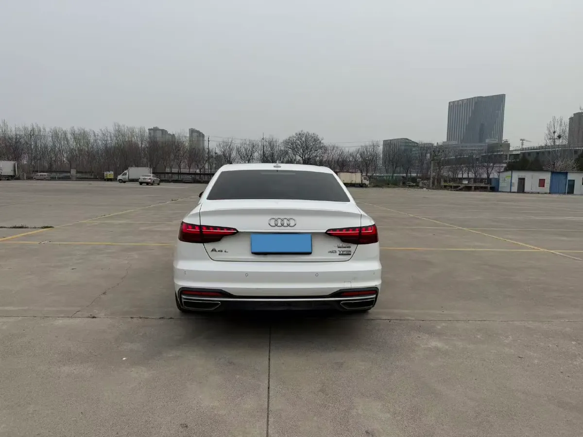 2020 Audi A4L 2.0T 190HP L4 7DCT,autocango,china used car exporter,china ev exporter,chinese used car exporter,chinese used ev exporter