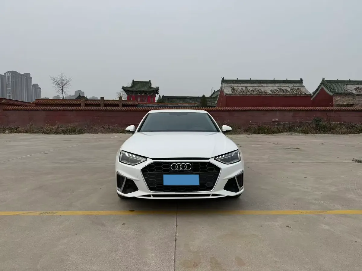 2020 Audi A4L 2.0T 190HP L4 7DCT,autocango,china used car exporter,china ev exporter,chinese used car exporter,chinese used ev exporter