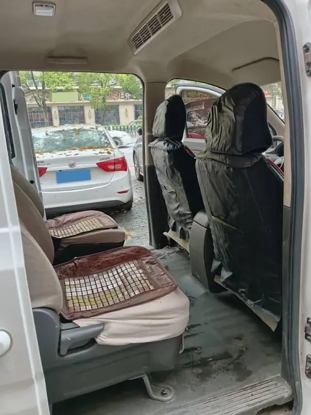 2016 WuLing RongGuang V 1.5L 112HP L4 5MT,autocango,china used car exporter,china ev exporter,chinese used car exporter,chinese used ev exporter
