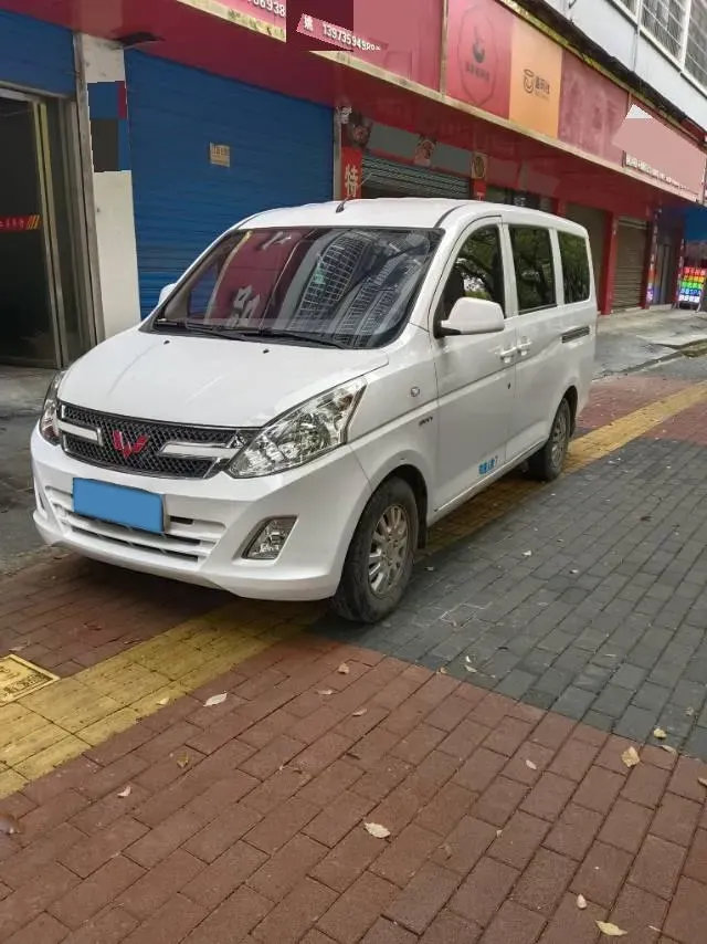 2016 WuLing RongGuang V 1.5L 112HP L4 5MT,autocango,china used car exporter,china ev exporter,chinese used car exporter,chinese used ev exporter