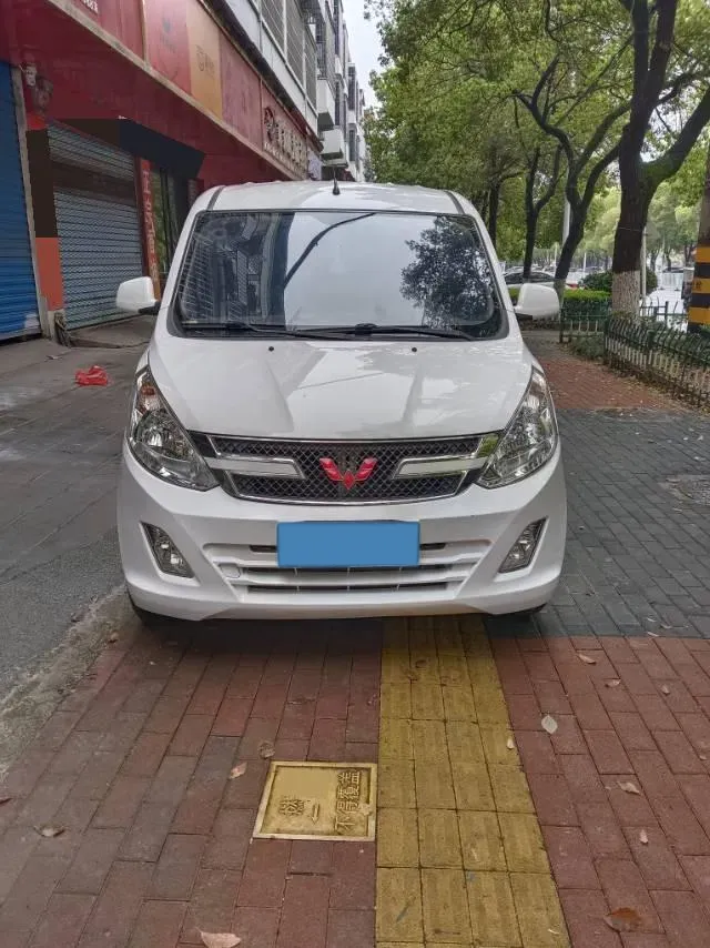 2016 WuLing RongGuang V 1.5L 112HP L4 5MT,autocango,china used car exporter,china ev exporter,chinese used car exporter,chinese used ev exporter