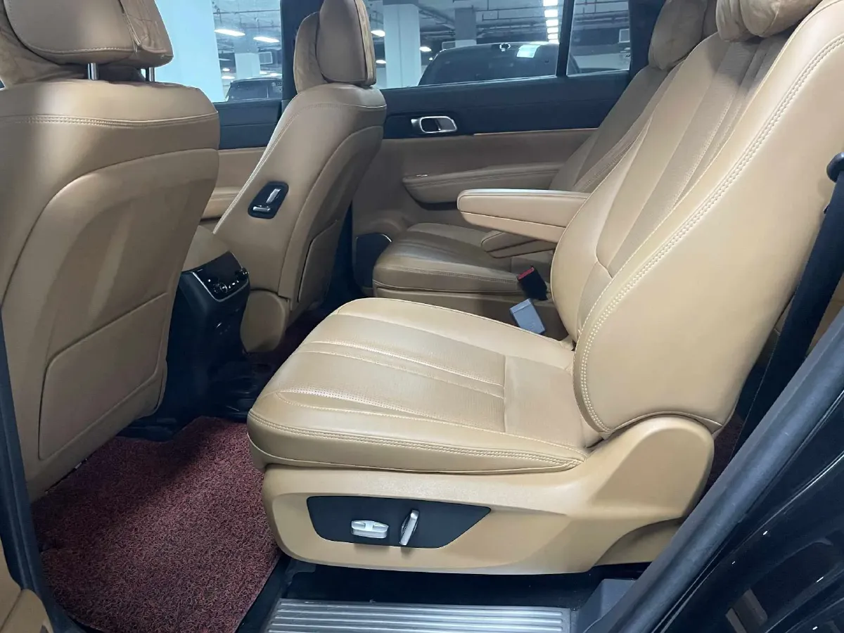 2020 Li ONE Range Extended 131HP REEV 40.5KWH,autocango,china used car exporter,china ev exporter,chinese used car exporter,chinese used ev exporter