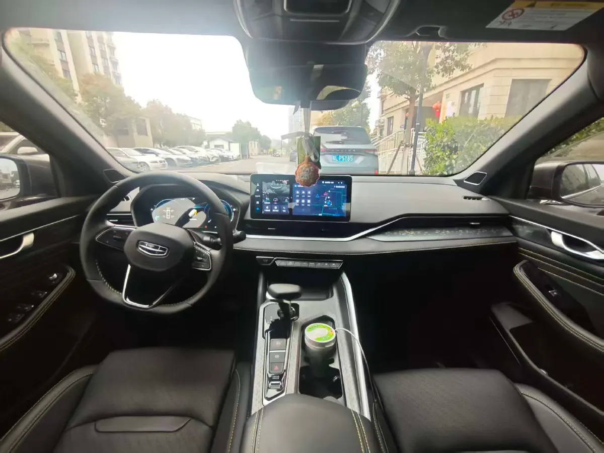 2023 Geely Preface 1.5T 181HP L4 7DCT,autocango,china used car exporter,china ev exporter,chinese used car exporter,chinese used ev exporter