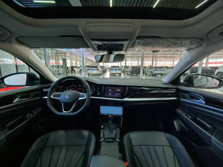 2025 Volkswagen Passat 2.0T 186HP L4 7DCT,autocango,china used car exporter,china ev exporter,chinese used car exporter,chinese used ev exporter