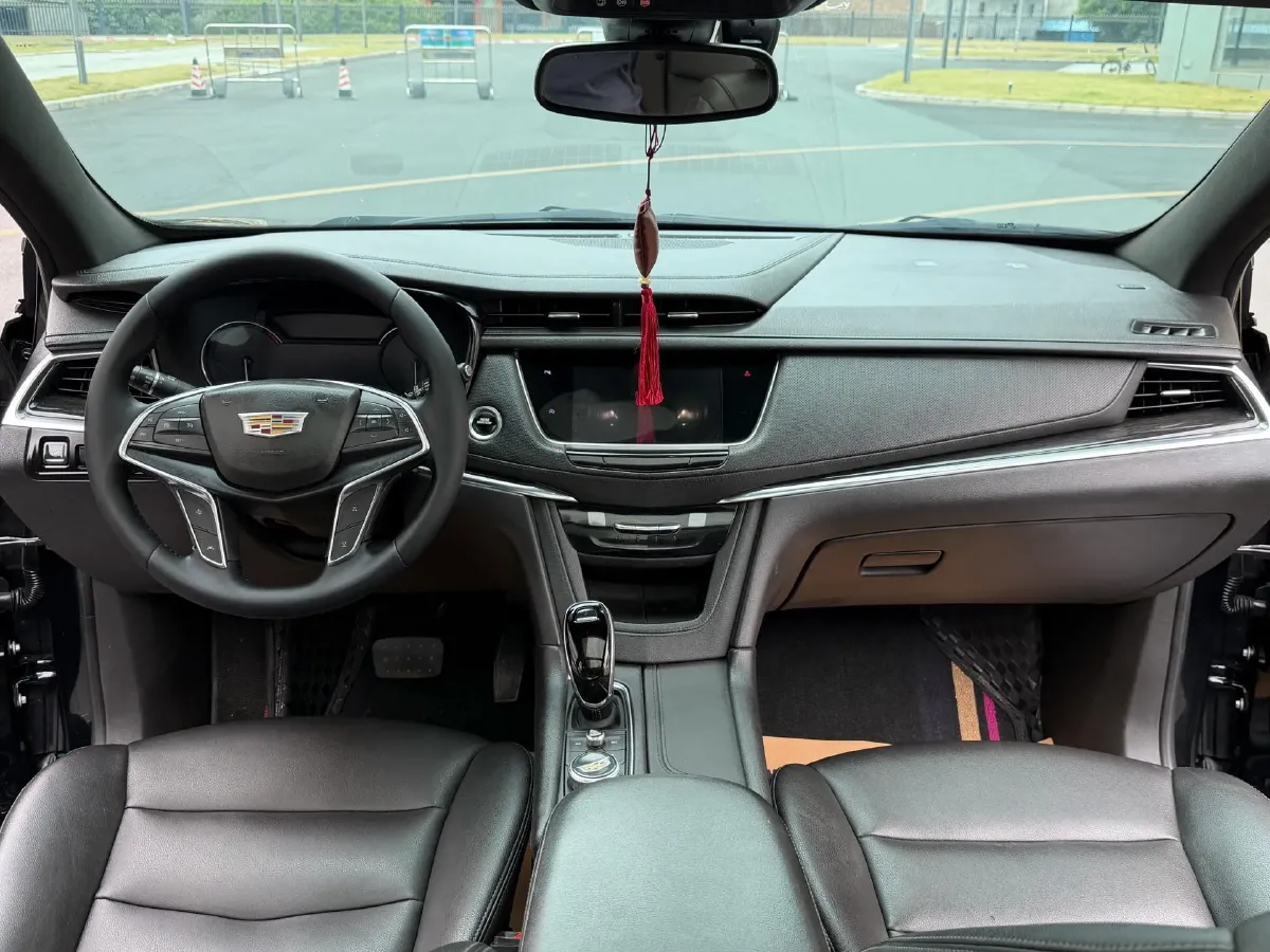 2022 Cadillac XT5 2.0T 237HP L4 9AT,autocango,china used car exporter,china ev exporter,chinese used car exporter,chinese used ev exporter