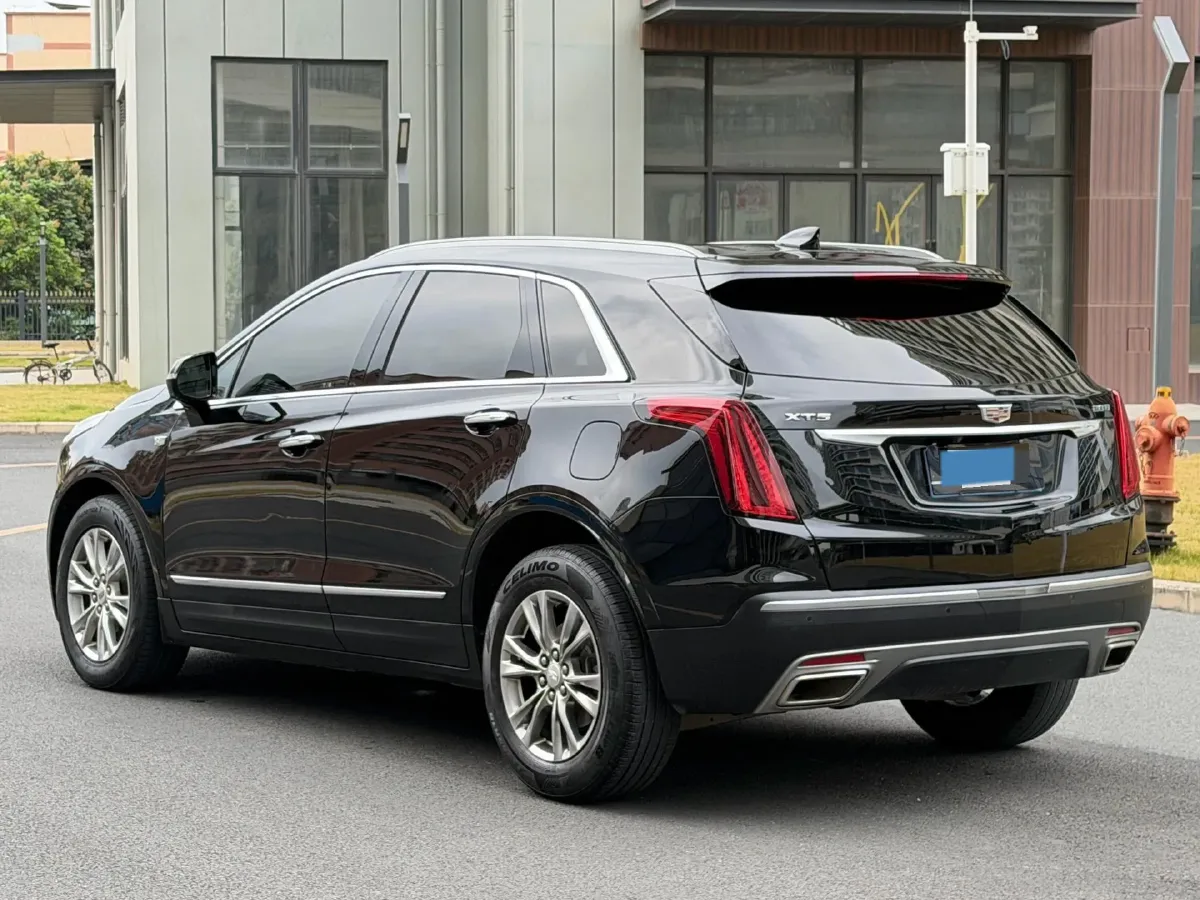 2022 Cadillac XT5 2.0T 237HP L4 9AT,autocango,china used car exporter,china ev exporter,chinese used car exporter,chinese used ev exporter