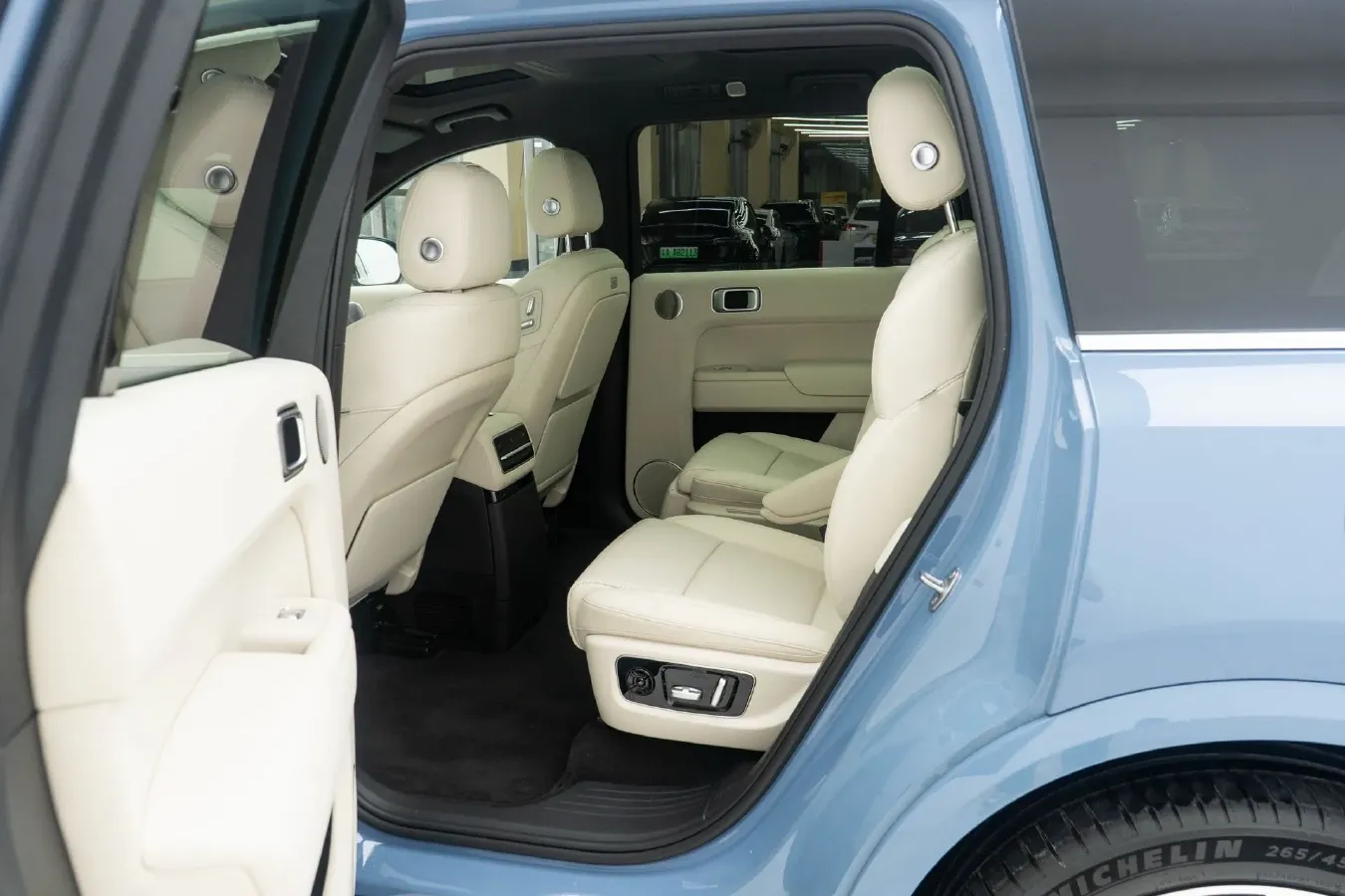 2022 Li L9 Range Extended 154HP REEV 42.6KWH,autocango,china used car exporter,china ev exporter,chinese used car exporter,chinese used ev exporter