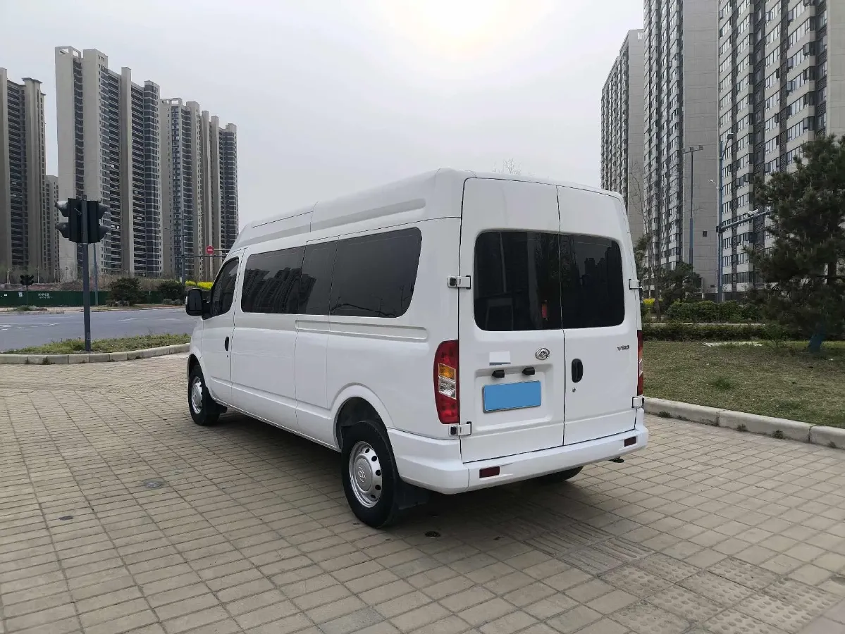 2020 MAXUS XinTu V80 2.5T 136HP L4 6MT,autocango,china used car exporter,china ev exporter,chinese used car exporter,chinese used ev exporter