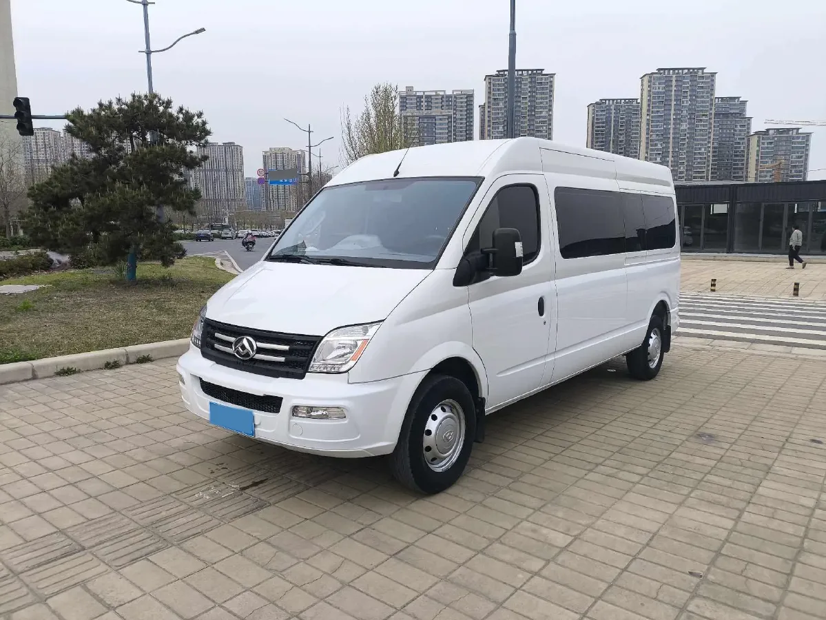 2020 MAXUS XinTu V80 2.5T 136HP L4 6MT,autocango,china used car exporter,china ev exporter,chinese used car exporter,chinese used ev exporter
