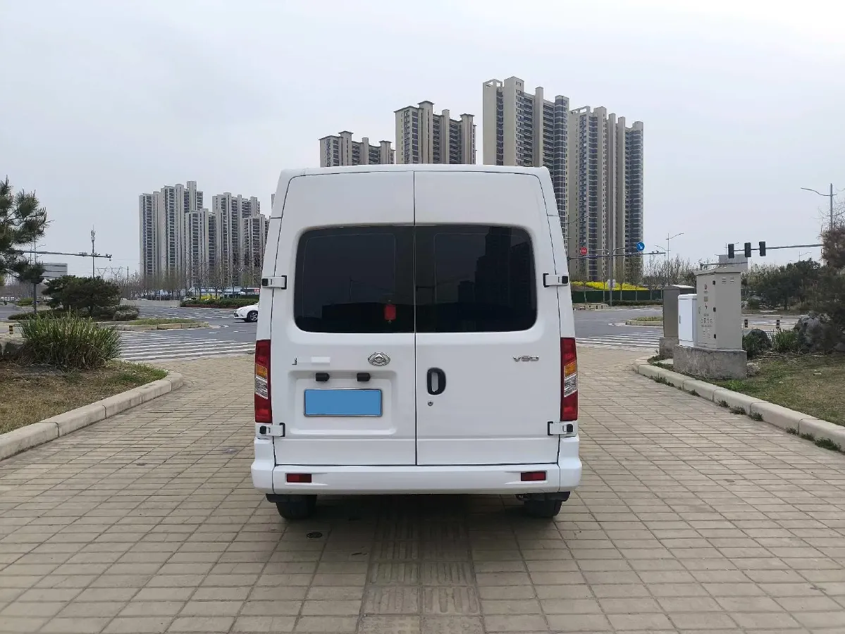 2020 MAXUS XinTu V80 2.5T 136HP L4 6MT,autocango,china used car exporter,china ev exporter,chinese used car exporter,chinese used ev exporter