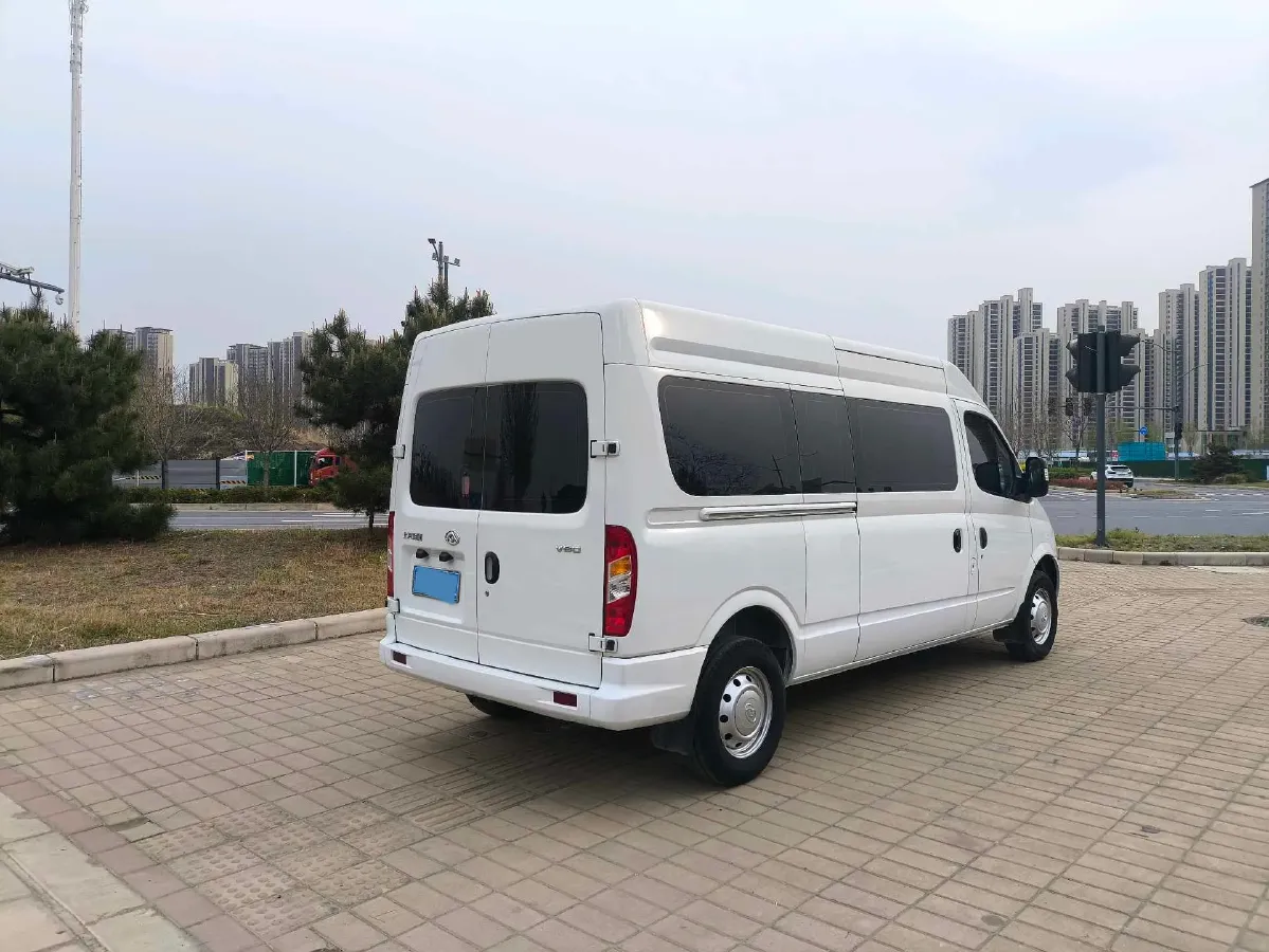 2020 MAXUS XinTu V80 2.5T 136HP L4 6MT,autocango,china used car exporter,china ev exporter,chinese used car exporter,chinese used ev exporter