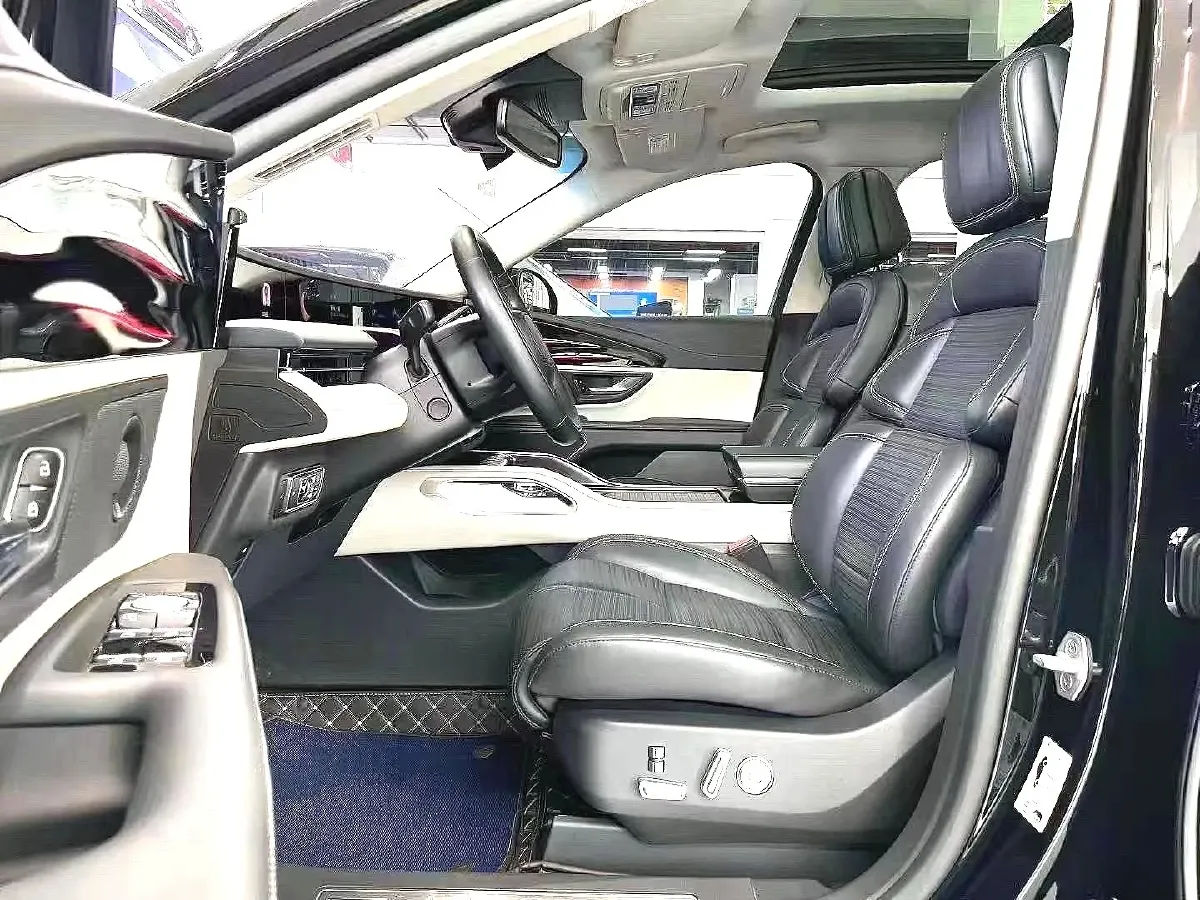 2023 Lincoln Nautilus 2.0T 261HP L4 8AT,autocango,china used car exporter,china ev exporter,chinese used car exporter,chinese used ev exporter