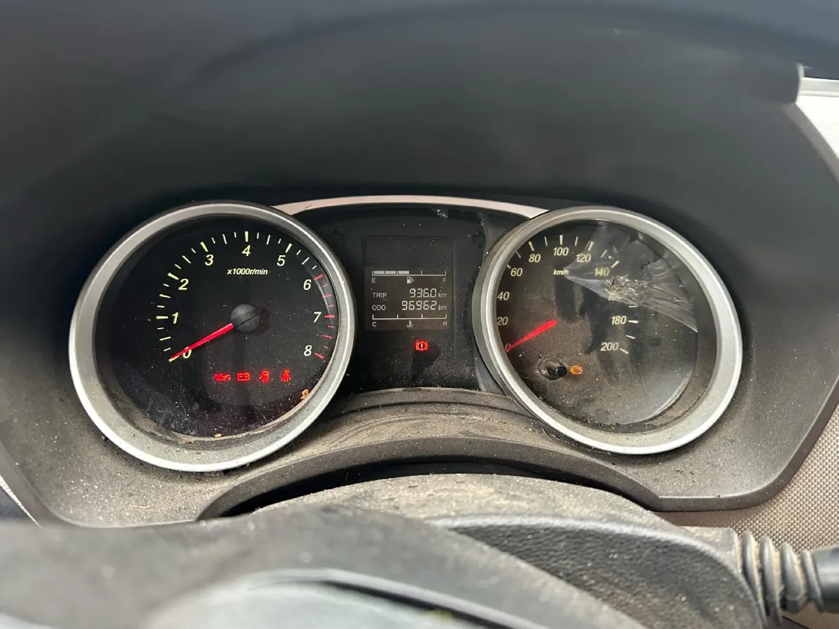 2019 WuLing HongGuang V 1.5L 105HP L4 5MT,autocango,china used car exporter,china ev exporter,chinese used car exporter,chinese used ev exporter