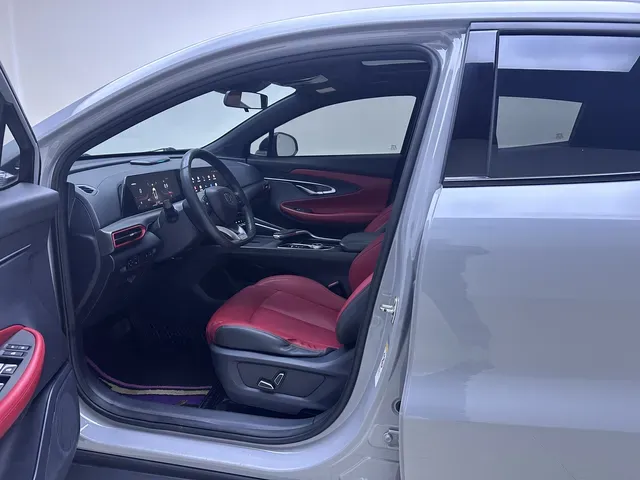 2020 ChangAn UNI-T 1.5T 180HP L4 7DCT,autocango,china used car exporter,china ev exporter,chinese used car exporter,chinese used ev exporter