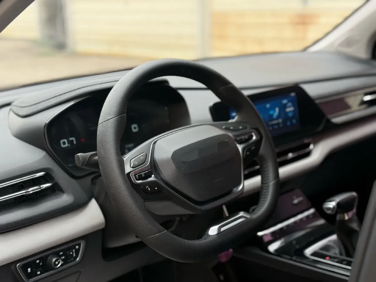 2022 WuLing KaiJie 1.5T 147HP L4 CVT,autocango,china used car exporter,china ev exporter,chinese used car exporter,chinese used ev exporter