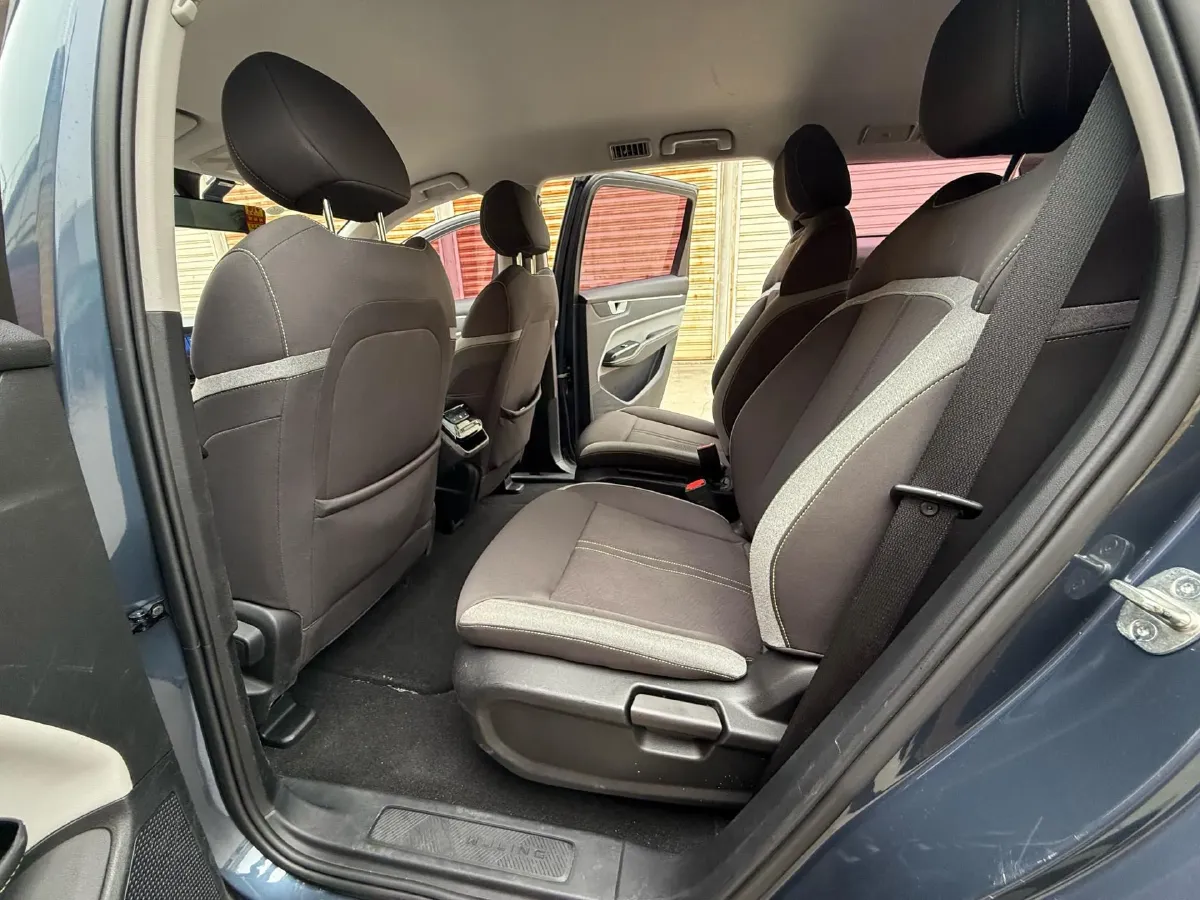 2022 WuLing KaiJie 1.5T 147HP L4 CVT,autocango,china used car exporter,china ev exporter,chinese used car exporter,chinese used ev exporter