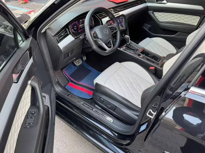 2023 Volkswagen Magotan 2.0T 186HP L4 7DCT,autocango,china used car exporter,china ev exporter,chinese used car exporter,chinese used ev exporter