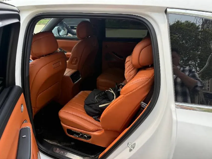 2026 AITO AITO M7 REEV 160HP REEV,autocango,china used car exporter,china ev exporter,chinese used car exporter,chinese used ev exporter