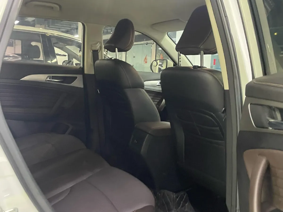 2019 ChangAn CS35 Plus 1.6L 128HP L4 6AT,autocango,china used car exporter,china ev exporter,chinese used car exporter,chinese used ev exporter