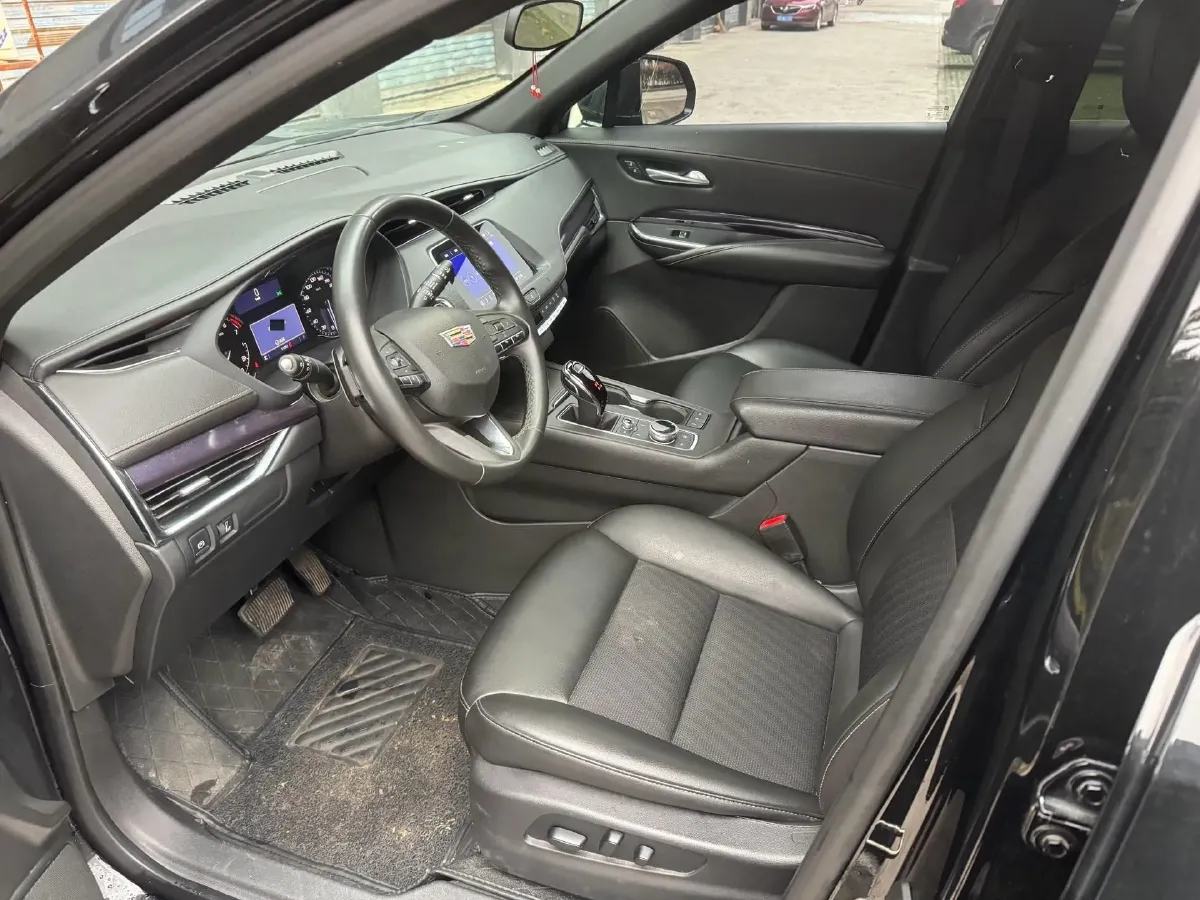 2021 Cadillac XT4 2.0T 237HP L4 9AT,autocango,china used car exporter,china ev exporter,chinese used car exporter,chinese used ev exporter