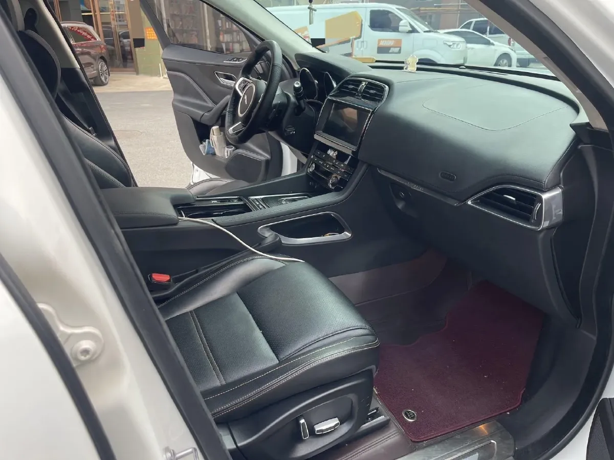 2020 Jaguar F-PACE 2.0T 250HP L4 8AT,autocango,china used car exporter,china ev exporter,chinese used car exporter,chinese used ev exporter