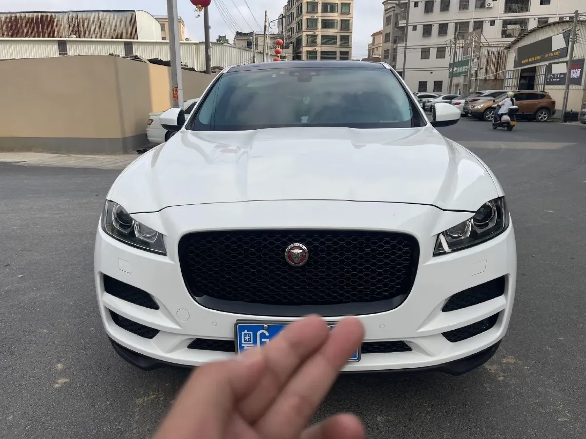 2020 Jaguar F-PACE 2.0T 250HP L4 8AT,autocango,china used car exporter,china ev exporter,chinese used car exporter,chinese used ev exporter