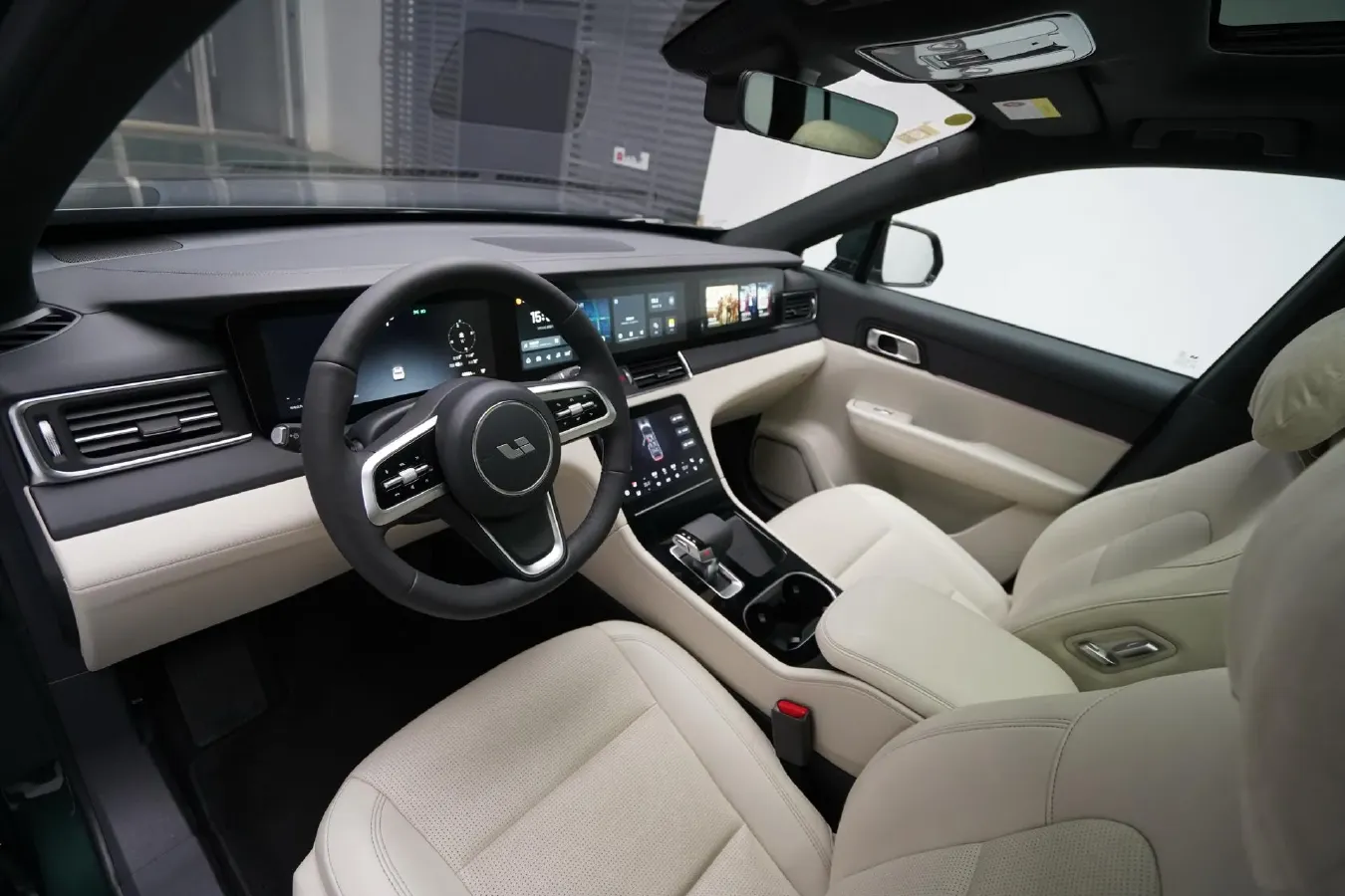 2021 Li ONE Range Extended 131HP REEV 40.5KWH,autocango,china used car exporter,china ev exporter,chinese used car exporter,chinese used ev exporter