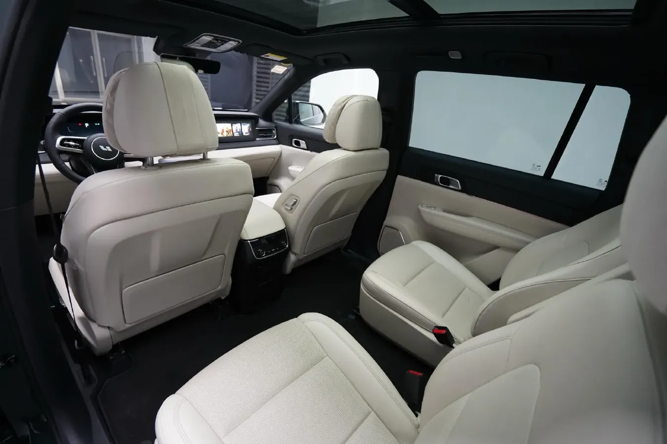 2021 Li ONE Range Extended 131HP REEV 40.5KWH,autocango,china used car exporter,china ev exporter,chinese used car exporter,chinese used ev exporter