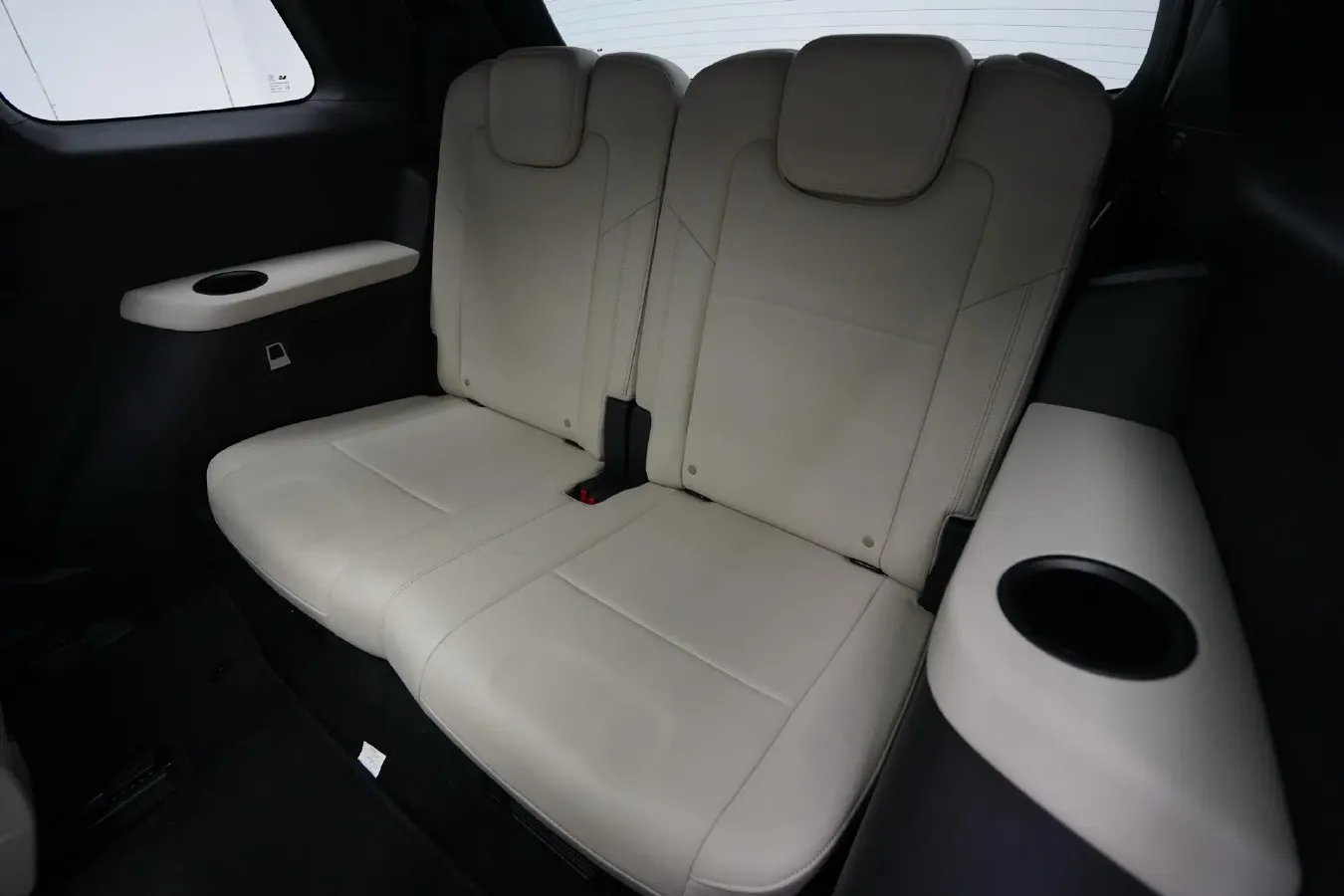 2021 Li ONE Range Extended 131HP REEV 40.5KWH,autocango,china used car exporter,china ev exporter,chinese used car exporter,chinese used ev exporter