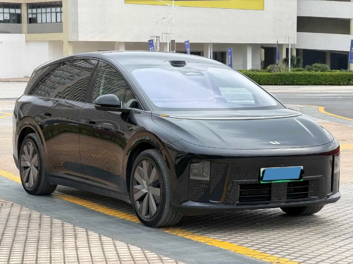 2025 Li i8 BEV,autocango,china used car exporter,china ev exporter,chinese used car exporter,chinese used ev exporter