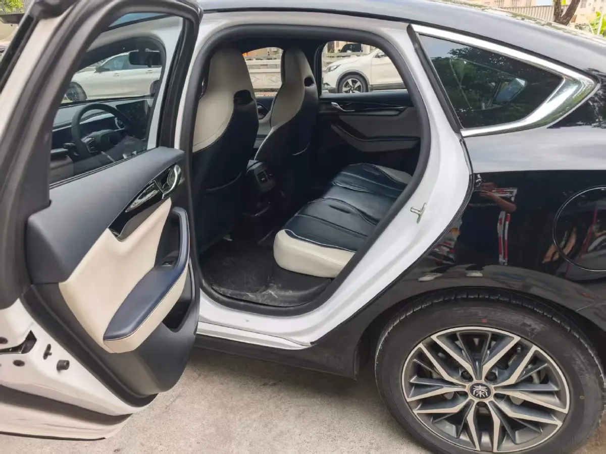 2021 Haval F7 1.5T 169HP L4 7DCT,autocango,china used car exporter,china ev exporter,chinese used car exporter,chinese used ev exporter