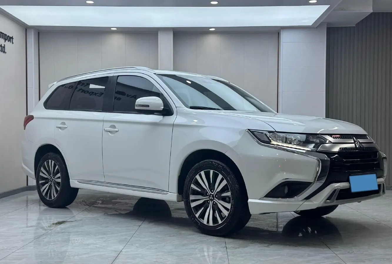 2021 Mitsubishi Outlander 2.0L 166HP L4 CVT,autocango,china used car exporter,china ev exporter,chinese used car exporter,chinese used ev exporter