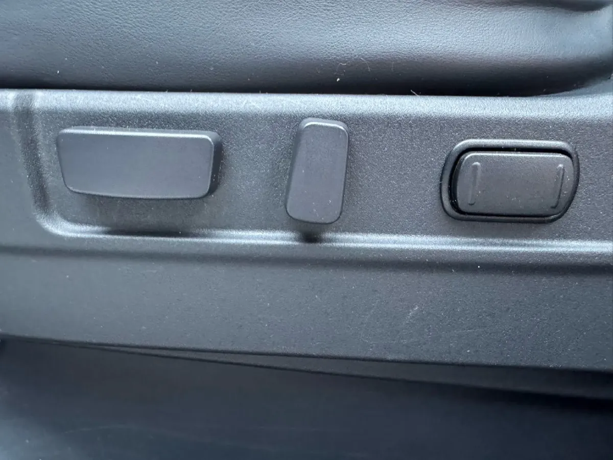 2021 Mitsubishi Outlander 2.0L 166HP L4 CVT,autocango,china used car exporter,china ev exporter,chinese used car exporter,chinese used ev exporter