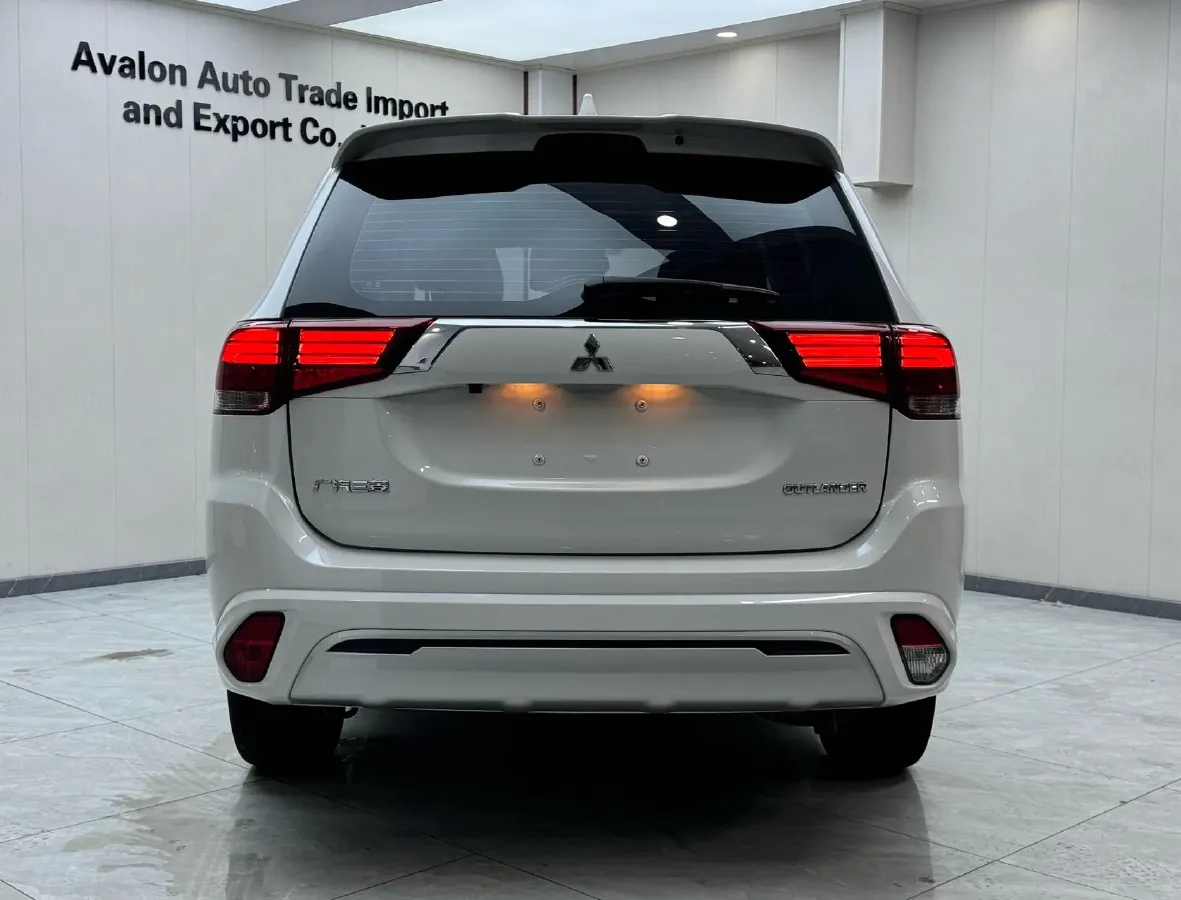 2021 Mitsubishi Outlander 2.0L 166HP L4 CVT,autocango,china used car exporter,china ev exporter,chinese used car exporter,chinese used ev exporter