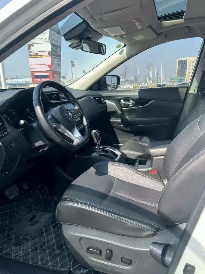 2023 Nissan X-Trail 2.0L 151HP L4 CVT,autocango,china used car exporter,china ev exporter,chinese used car exporter,chinese used ev exporter