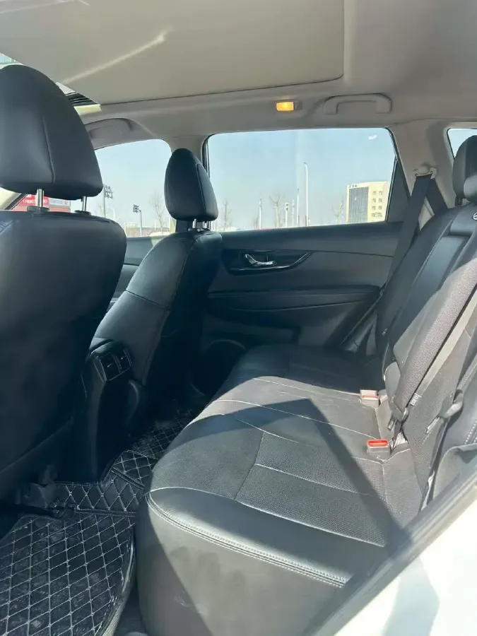 2023 Nissan X-Trail 2.0L 151HP L4 CVT,autocango,china used car exporter,china ev exporter,chinese used car exporter,chinese used ev exporter