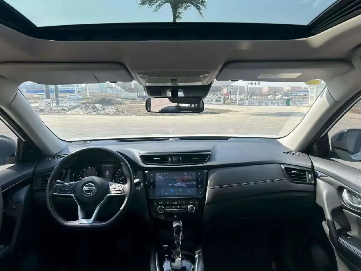 2023 Nissan X-Trail 2.0L 151HP L4 CVT,autocango,china used car exporter,china ev exporter,chinese used car exporter,chinese used ev exporter