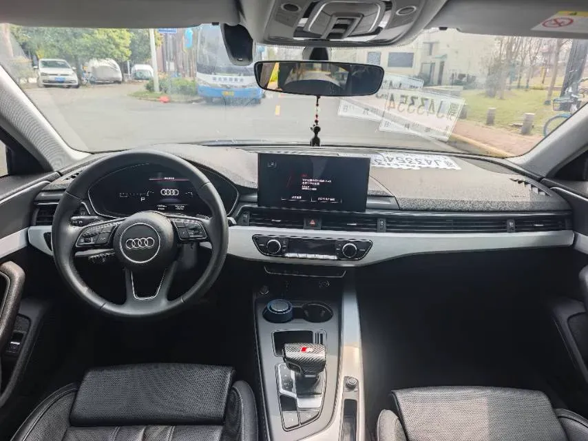 2023 Audi A4L 2.0T 190HP L4 7DCT,autocango,china used car exporter,china ev exporter,chinese used car exporter,chinese used ev exporter
