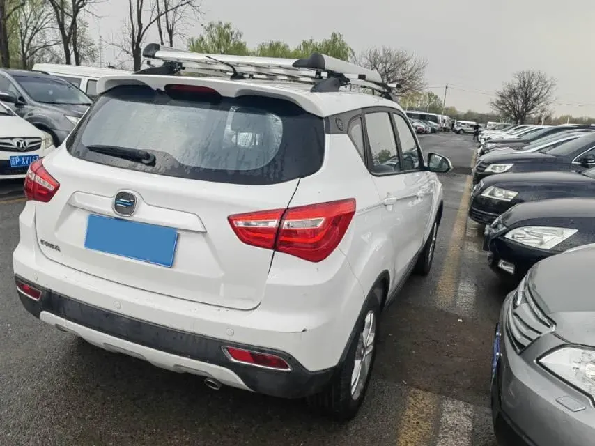 2018 ChangAn CS35 Plus 1.6L 128HP L4 5MT,autocango,china used car exporter,china ev exporter,chinese used car exporter,chinese used ev exporter