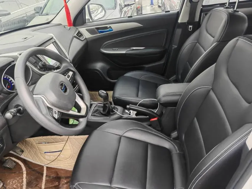 2018 ChangAn CS35 Plus 1.6L 128HP L4 5MT,autocango,china used car exporter,china ev exporter,chinese used car exporter,chinese used ev exporter