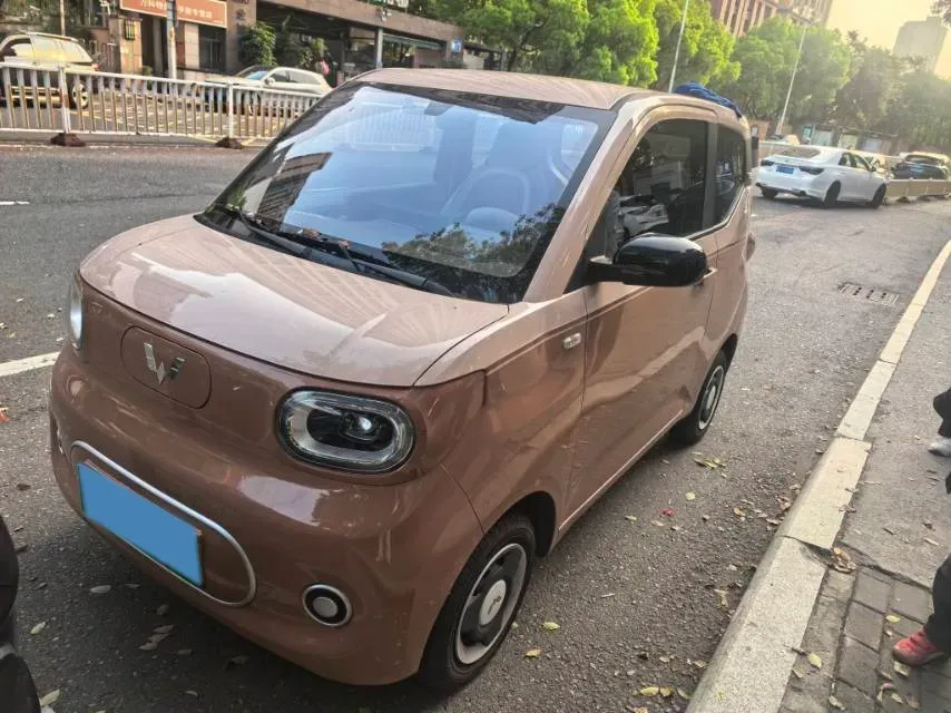 2024 WuLing HongGuang MINI EV BEV 17.3KWH,autocango,china used car exporter,china ev exporter,chinese used car exporter,chinese used ev exporter