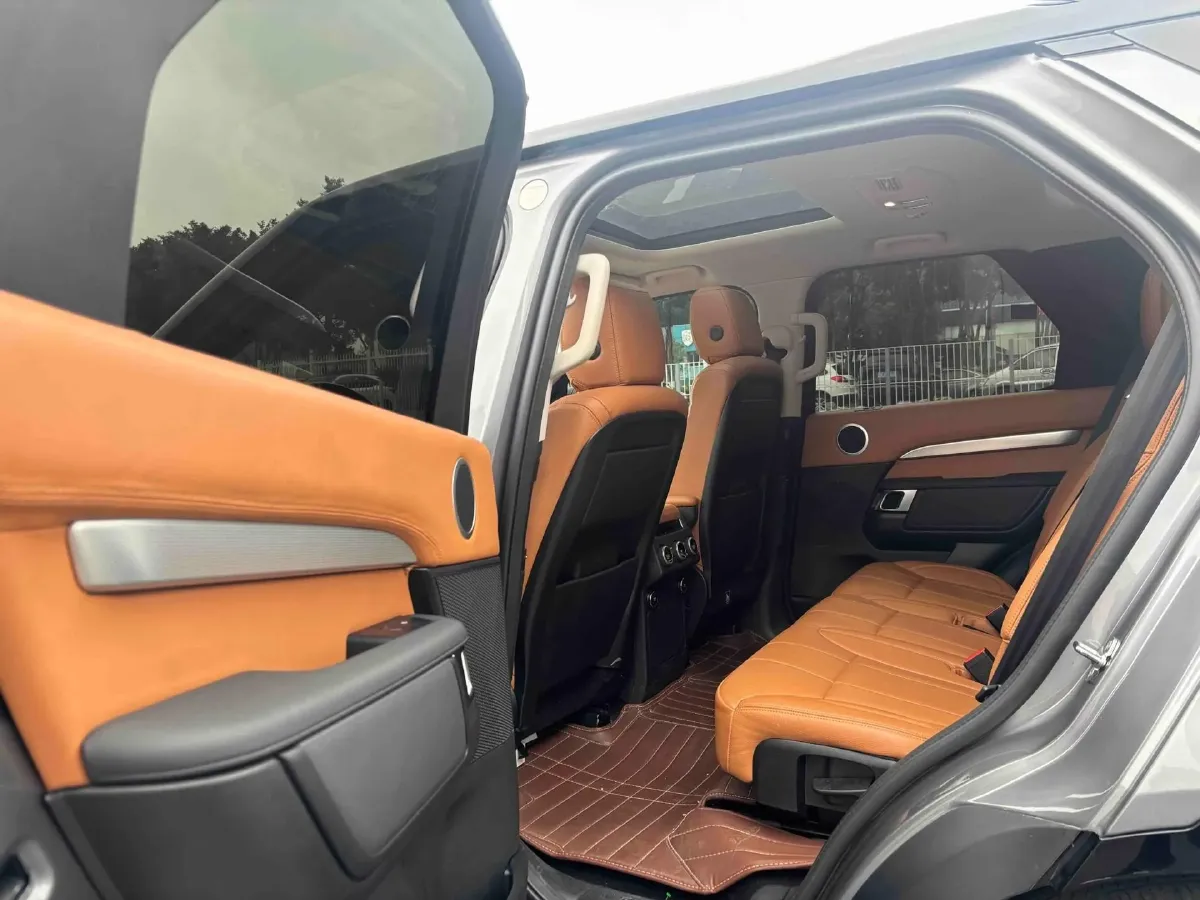 2020 Land Rover Discovery 2.0T 300HP L4 8AT,autocango,china used car exporter,china ev exporter,chinese used car exporter,chinese used ev exporter