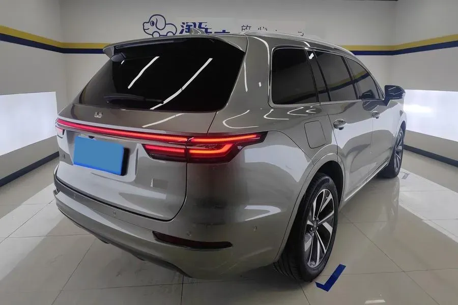 2021 Li ONE Range Extended 131HP REEV 40.5KWH,autocango,china used car exporter,china ev exporter,chinese used car exporter,chinese used ev exporter