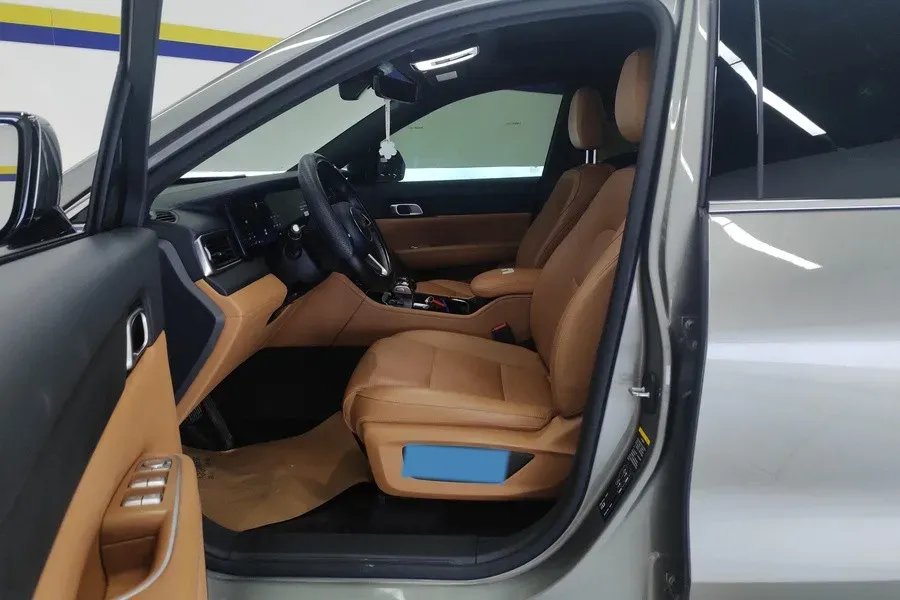 2021 Li ONE Range Extended 131HP REEV 40.5KWH,autocango,china used car exporter,china ev exporter,chinese used car exporter,chinese used ev exporter