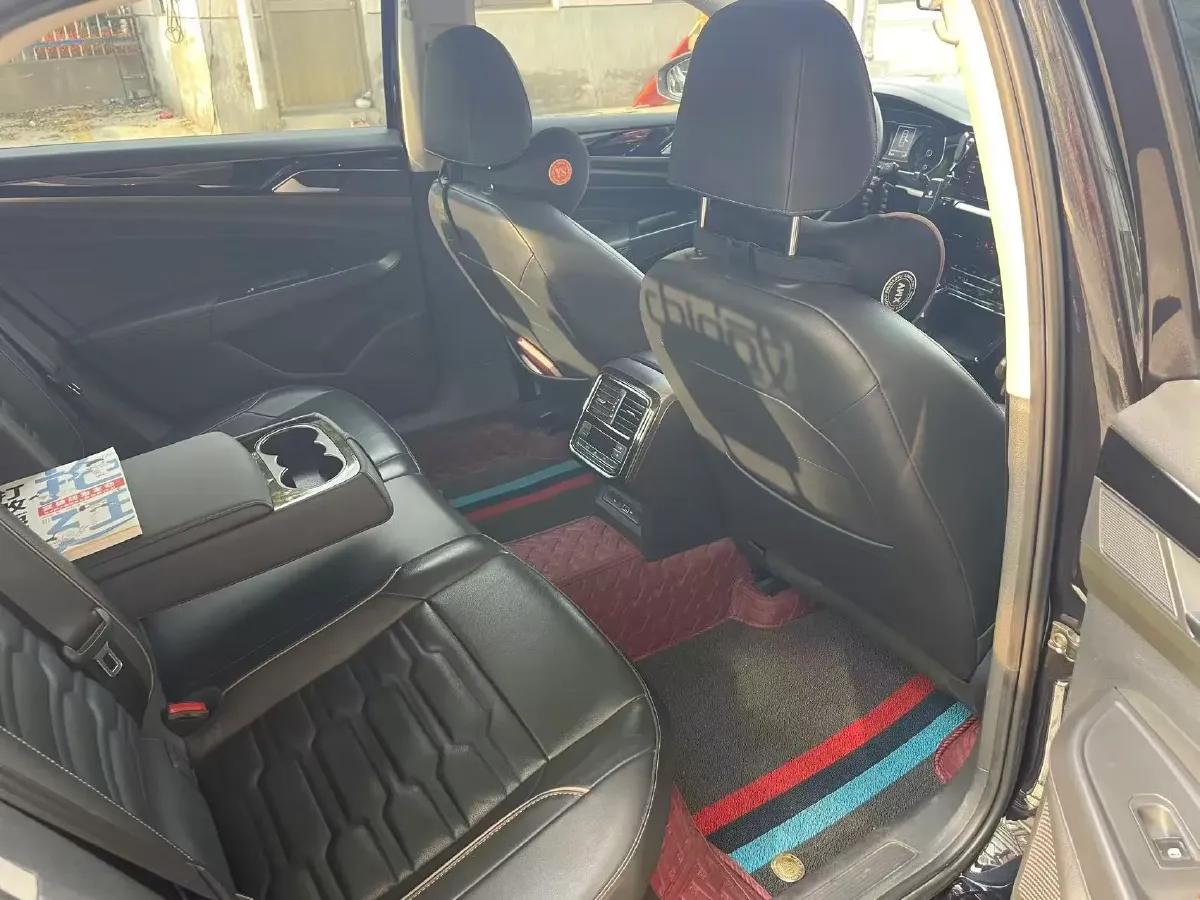 2020 Volkswagen Passat 2.0T 186HP L4 7DCT,autocango,china used car exporter,china ev exporter,chinese used car exporter,chinese used ev exporter