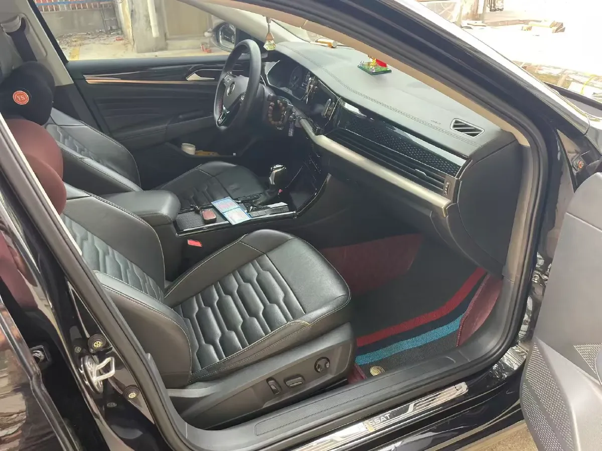 2020 Volkswagen Passat 2.0T 186HP L4 7DCT,autocango,china used car exporter,china ev exporter,chinese used car exporter,chinese used ev exporter