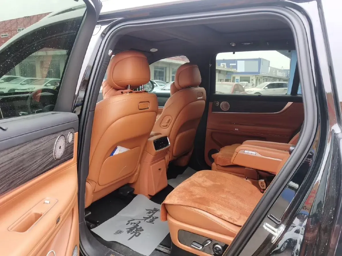 2024 AITO AITO M9 1.5T 152HP L4 REEV 42KWH,autocango,china used car exporter,china ev exporter,chinese used car exporter,chinese used ev exporter