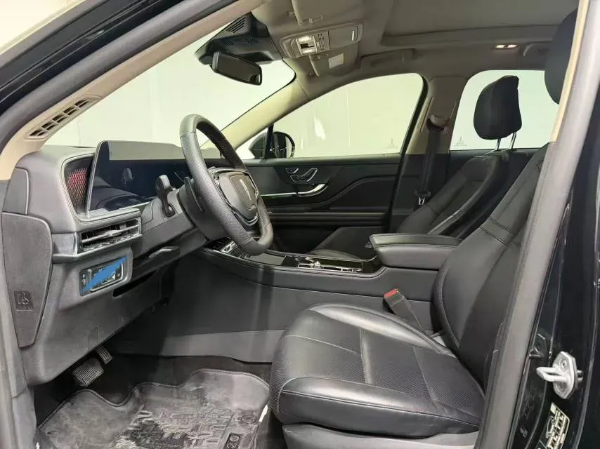 2023 Lincoln Corsair 2.0T 261HP L4 8AT,autocango,china used car exporter,china ev exporter,chinese used car exporter,chinese used ev exporter