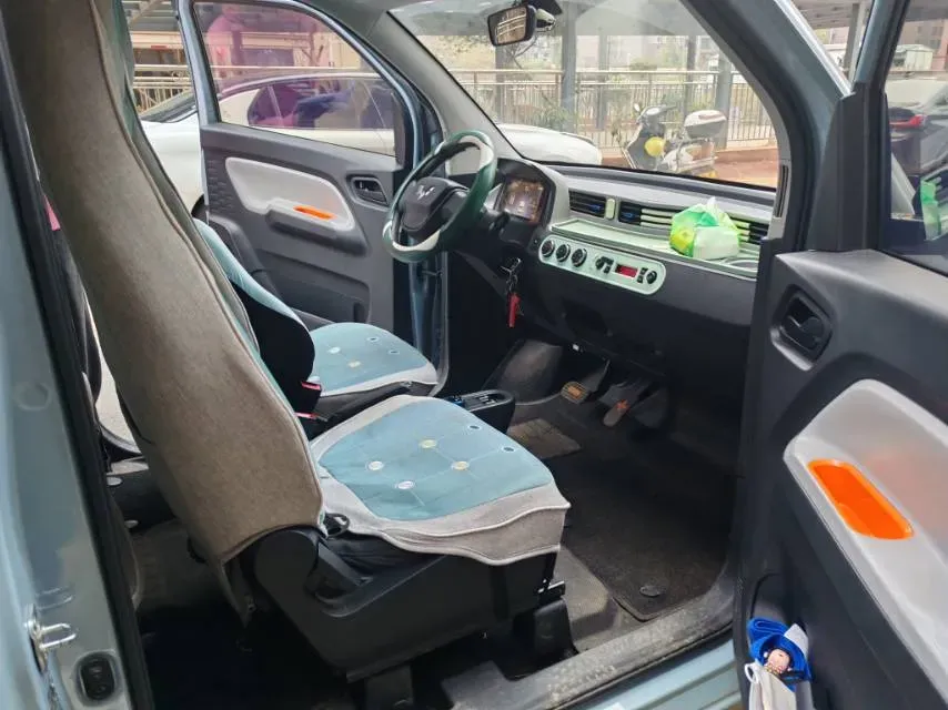2021 WuLing HongGuang MINI EV BEV 13.9KWH,autocango,china used car exporter,china ev exporter,chinese used car exporter,chinese used ev exporter