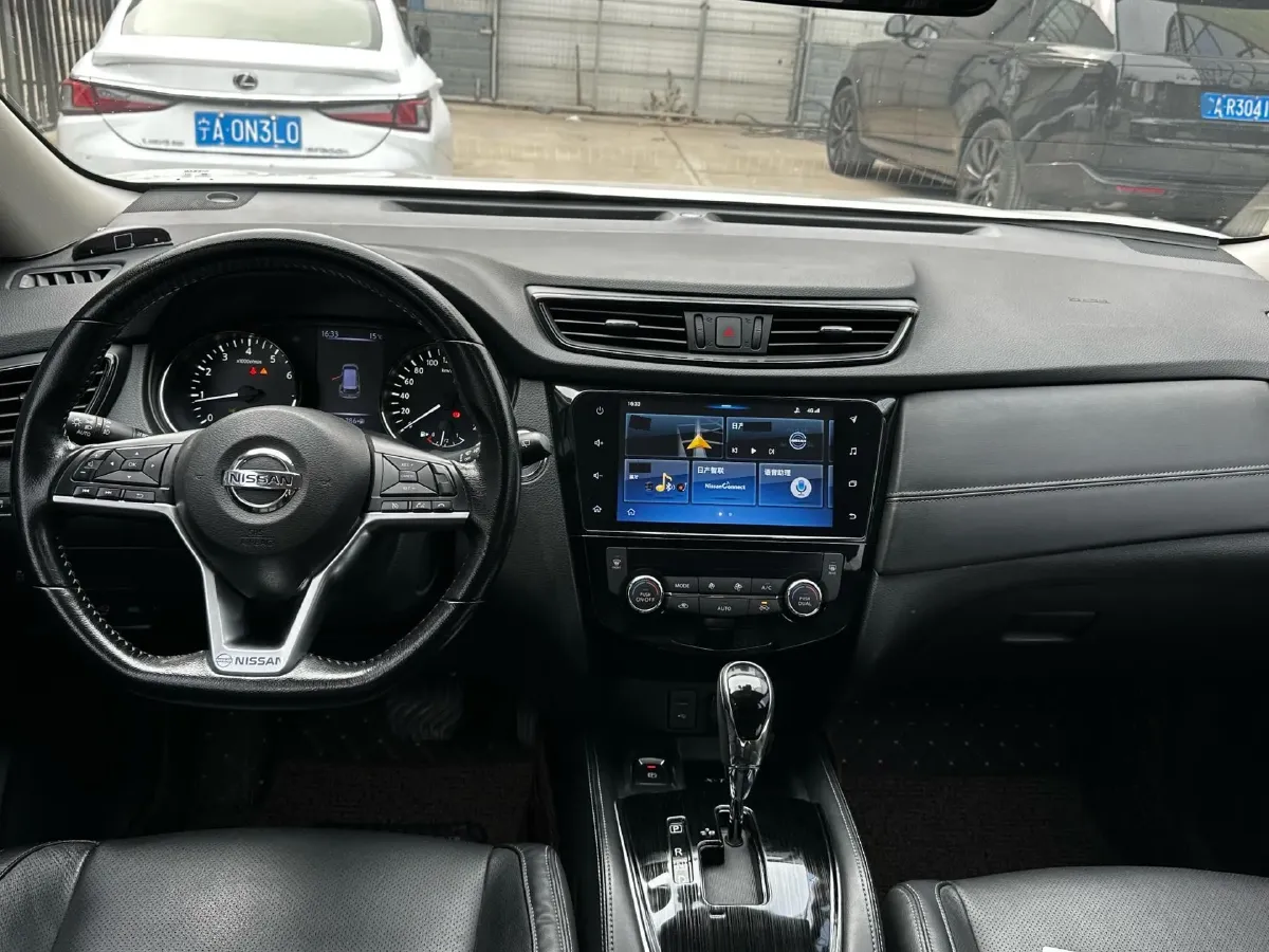 2020 Nissan X-Trail 2.0L 154HP L4 CVT,autocango,china used car exporter,china ev exporter,chinese used car exporter,chinese used ev exporter